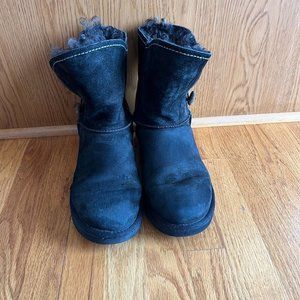 UGG Meadow‎ Short Boots Women's Black 11 Round Toe Sheepskin Lining